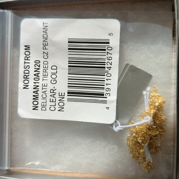 CZ tiered gold necklace 💖 - Picture 5 of 5